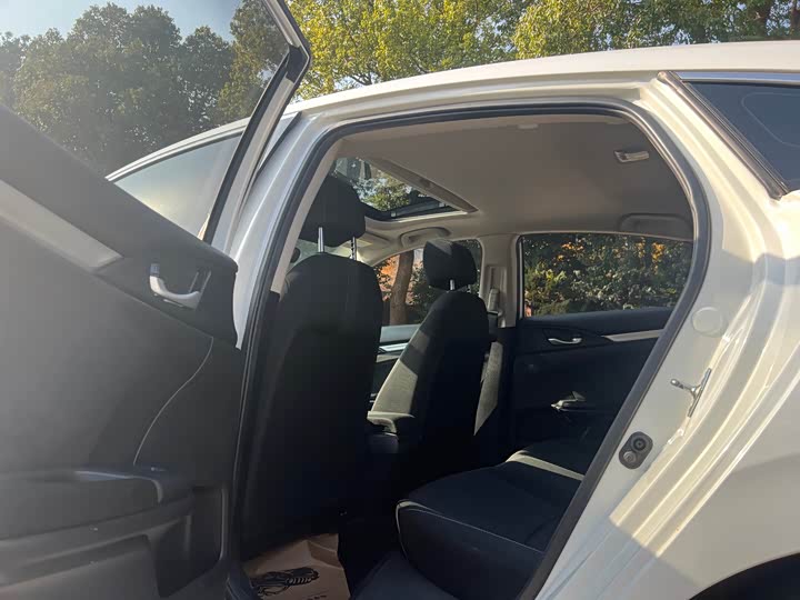 Фото 6 - Honda Civic