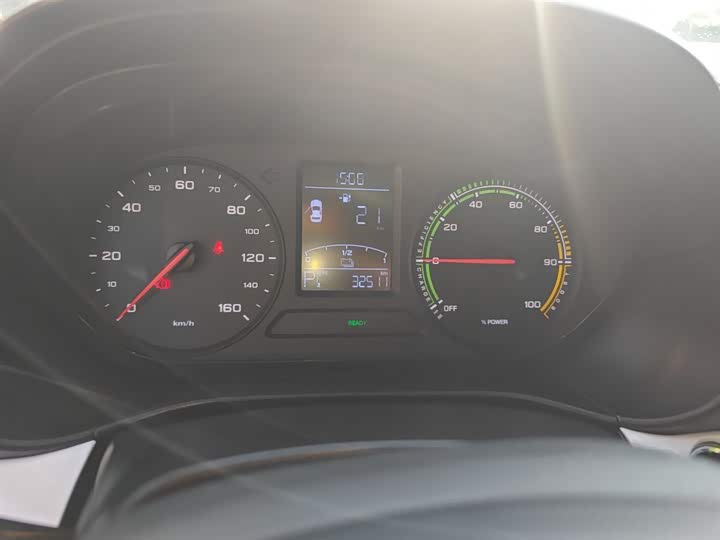 Фото 12 - Roewe Clever