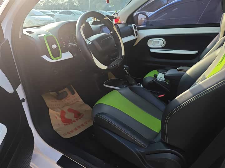 Фото 16 - Roewe Clever