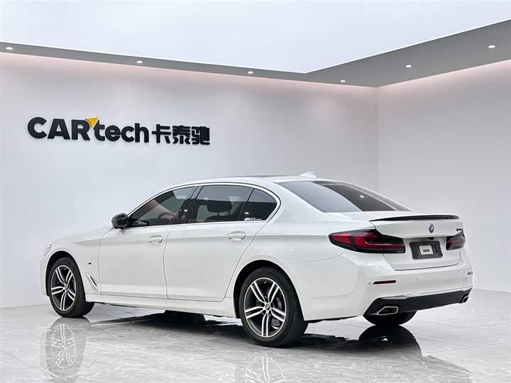 Фото 3 - BMW 5 Series