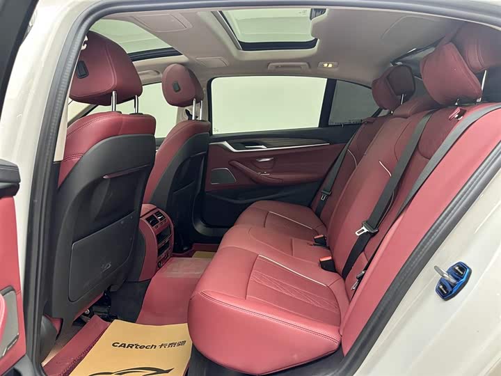 Фото 9 - BMW 5 Series