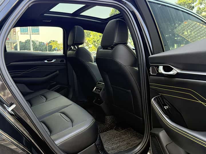 Фото 20 - Geely Preface