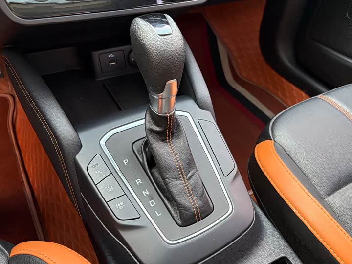 Фото 11 - Ford Focus