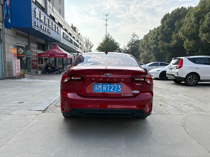 Фото 6 - Ford Focus