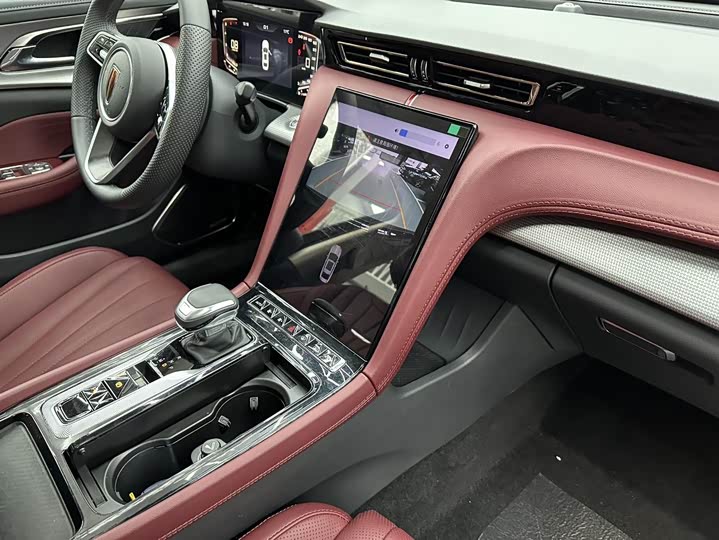 Фото 11 - Hongqi H5