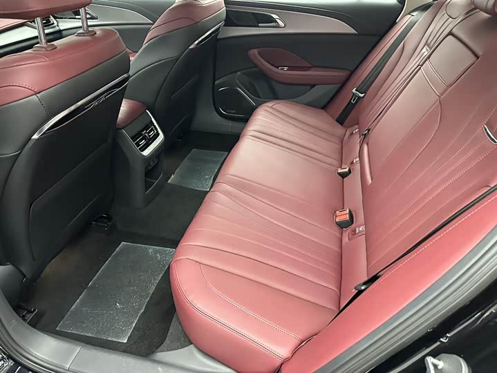 Фото 7 - Hongqi H5