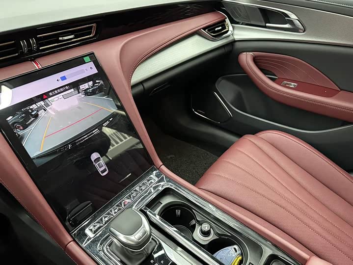 Фото 8 - Hongqi H5