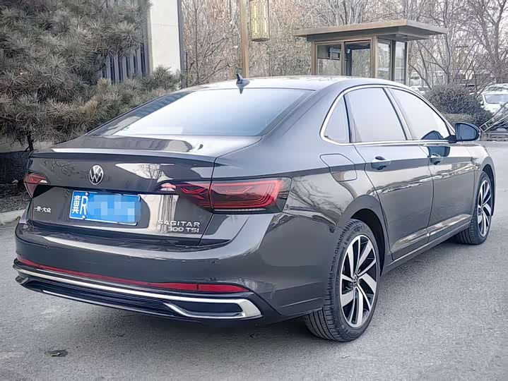 Фото 6 - Volkswagen Sagitar L