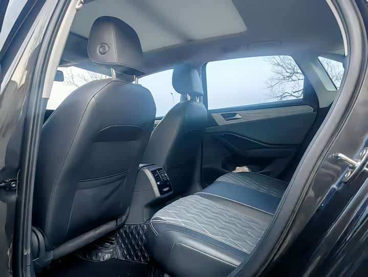 Фото 7 - Volkswagen Sagitar L