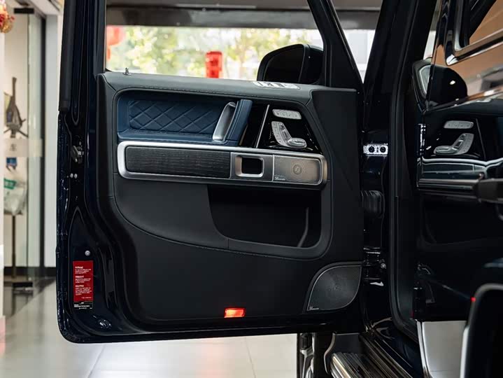 Фото 10 - Mercedes-Benz G-Class AMG