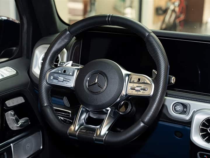 Фото 11 - Mercedes-Benz G-Class AMG