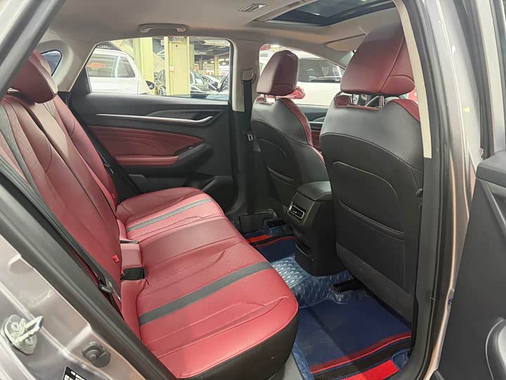 Фото 11 - Changan Eado Plus