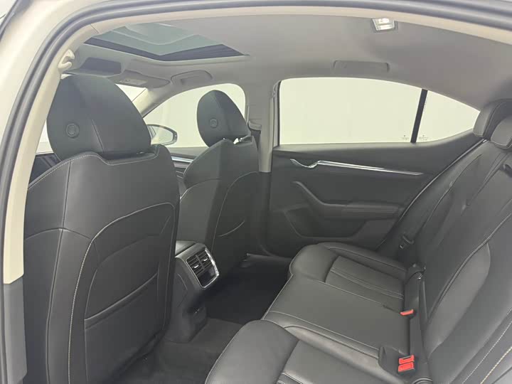 Фото 8 - Skoda Octavia Pro