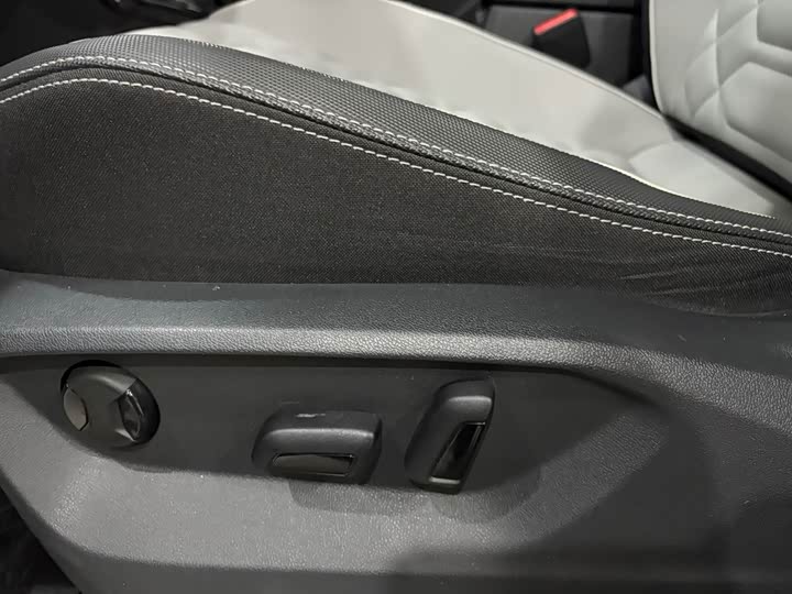 Фото 9 - Volkswagen Tayron