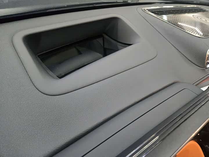 Фото 18 - Mercedes-Benz S-Class