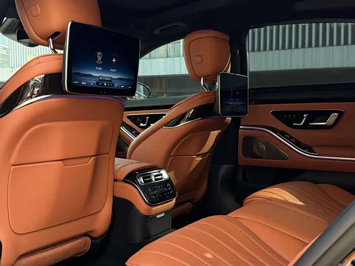 Фото 7 - Mercedes-Benz S-Class