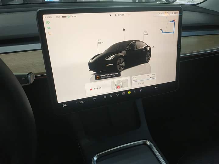 Фото 13 - Tesla Model 3