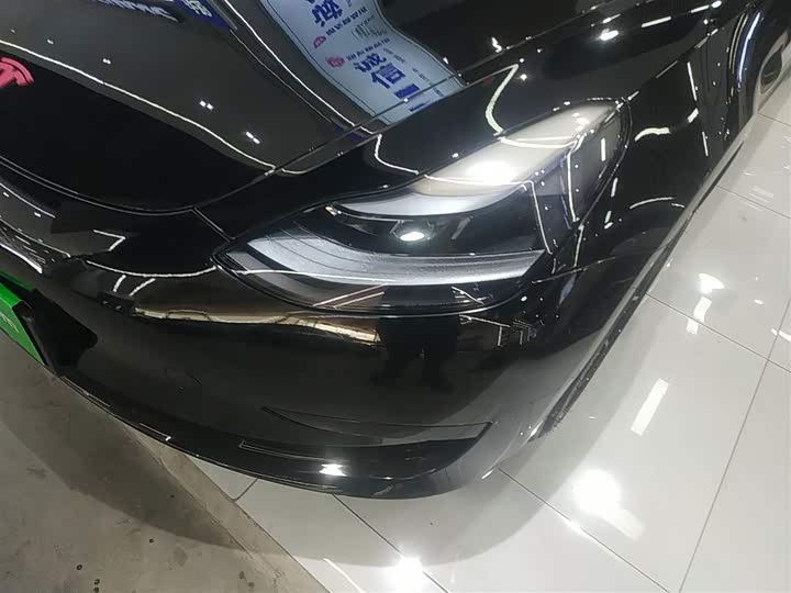 Фото 24 - Tesla Model 3
