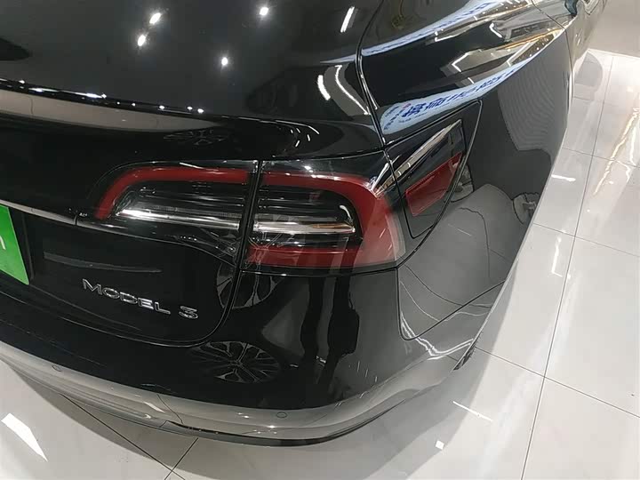 Фото 8 - Tesla Model 3