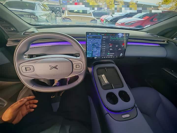 Фото 10 - XPeng G7