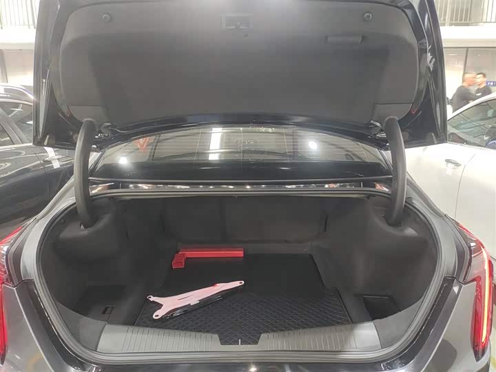 Фото 19 - Cadillac CT4