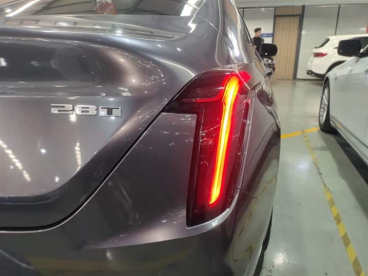 Фото 8 - Cadillac CT4