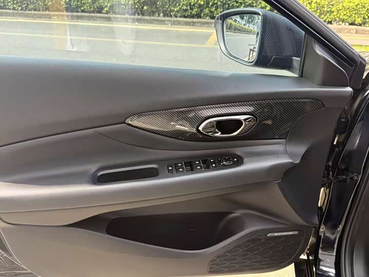 Фото 14 - GAC Trumpchi Empow R