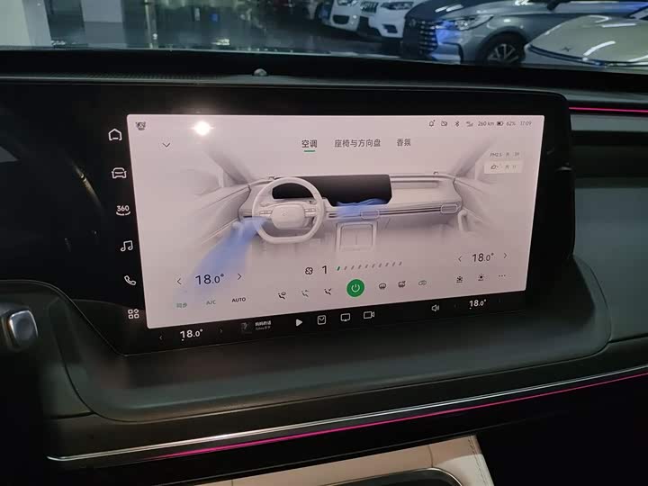 Фото 13 - XPeng P7