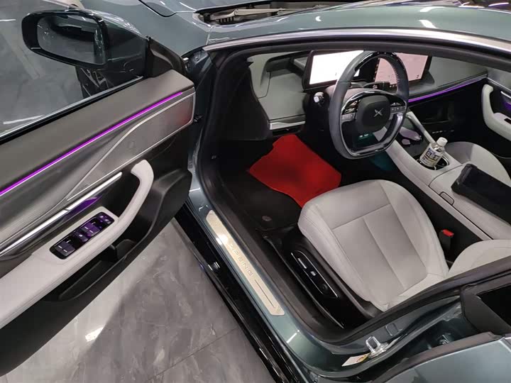 Фото 16 - XPeng P7