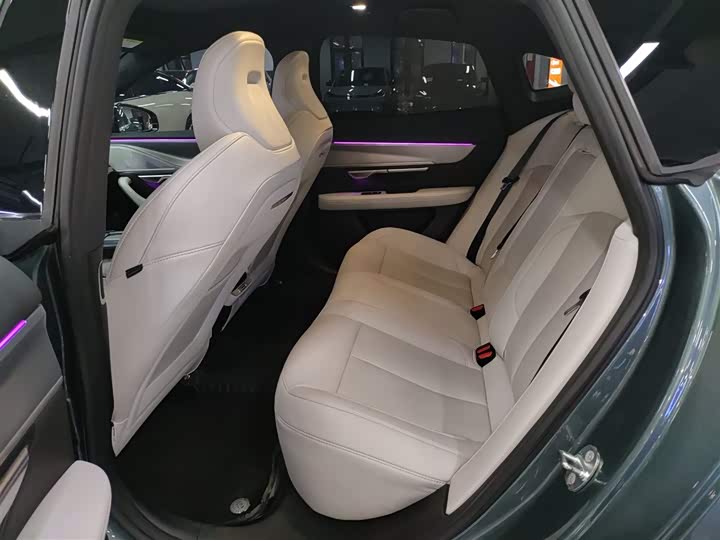 Фото 17 - XPeng P7