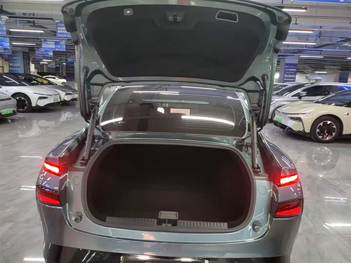 Фото 19 - XPeng P7