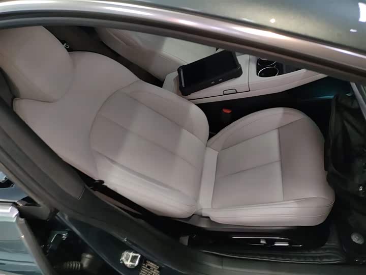 Фото 25 - XPeng P7