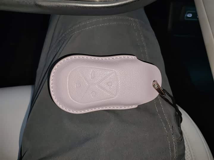 Фото 9 - XPeng P7