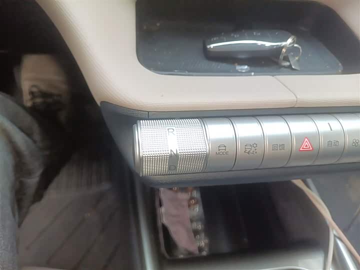 Фото 14 - BYD Dolphin