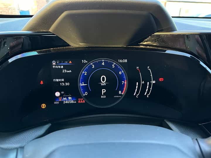 Фото 12 - Lexus NX