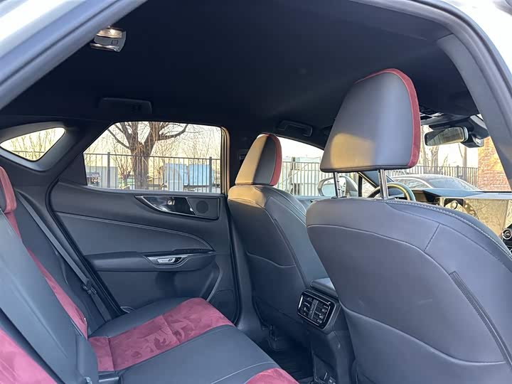 Фото 21 - Lexus NX