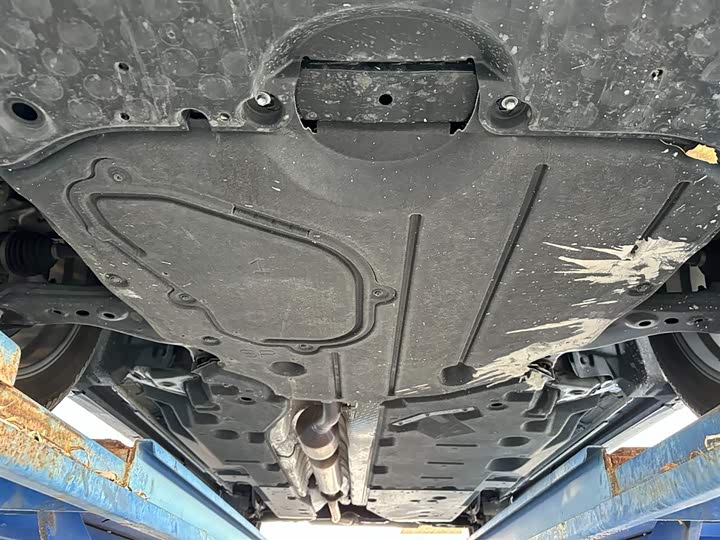 Фото 28 - Lexus NX