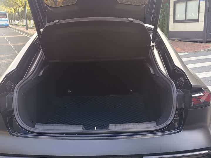 Фото 13 - Changan UNI-V