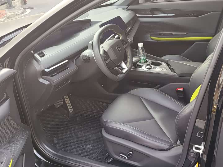 Фото 5 - Changan UNI-V