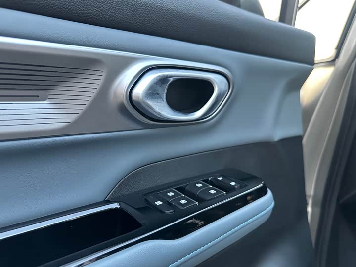 Фото 11 - GAC Aion Y