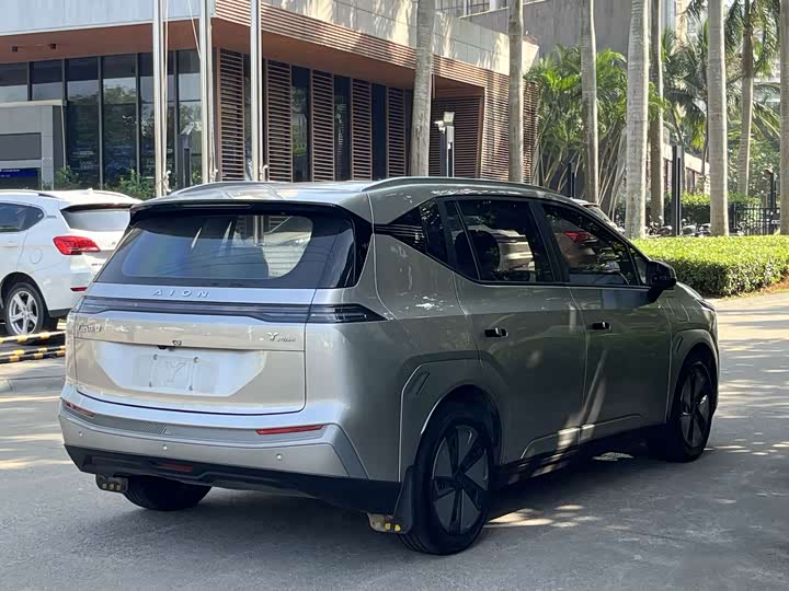 Фото 6 - GAC Aion Y