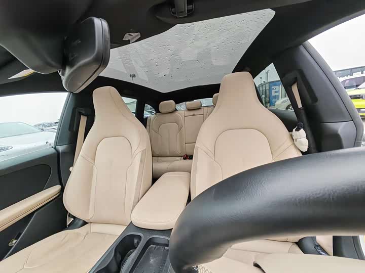 Фото 12 - Nio ET5T