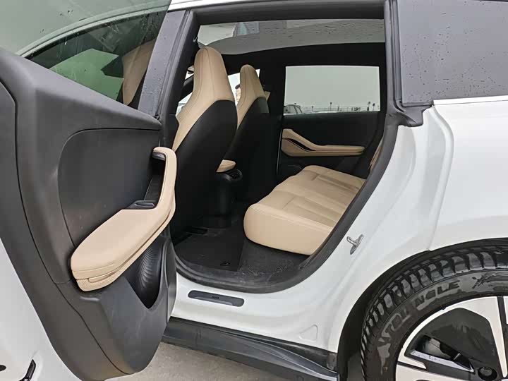 Фото 7 - Nio ET5T