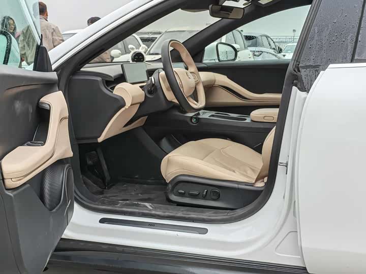 Фото 8 - Nio ET5T