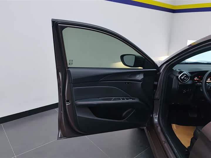 Фото 7 - MG Motor 5