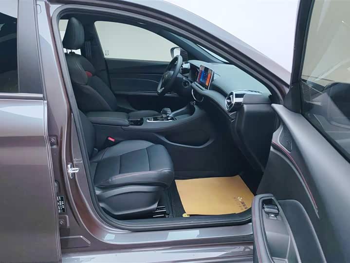 Фото 8 - MG Motor 5