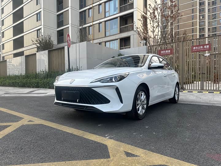 Фото 1 - Roewe i5