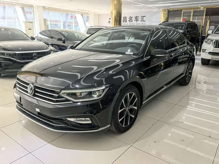 Фото 1 - Volkswagen Magotan