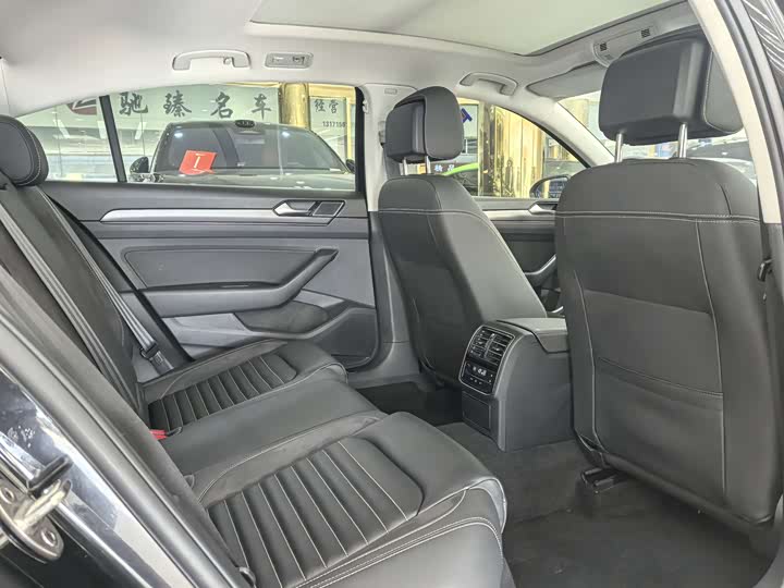 Фото 10 - Volkswagen Magotan