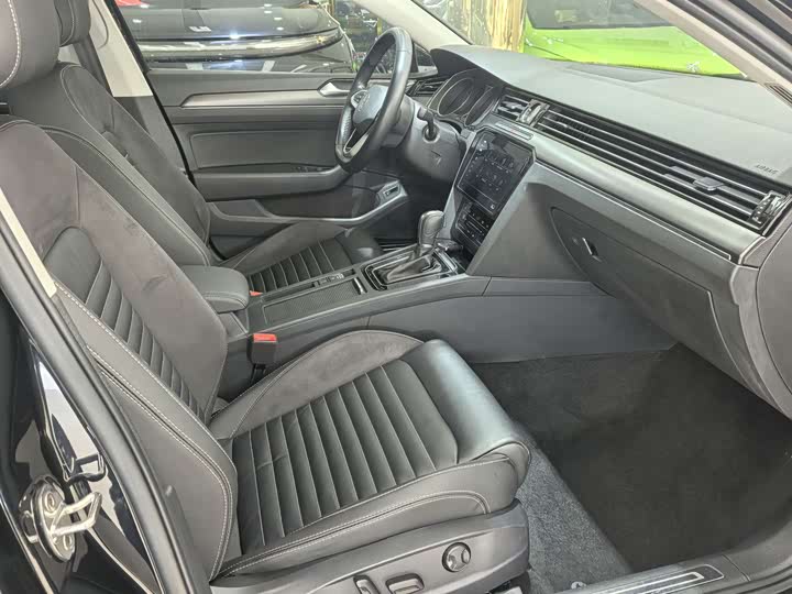 Фото 11 - Volkswagen Magotan